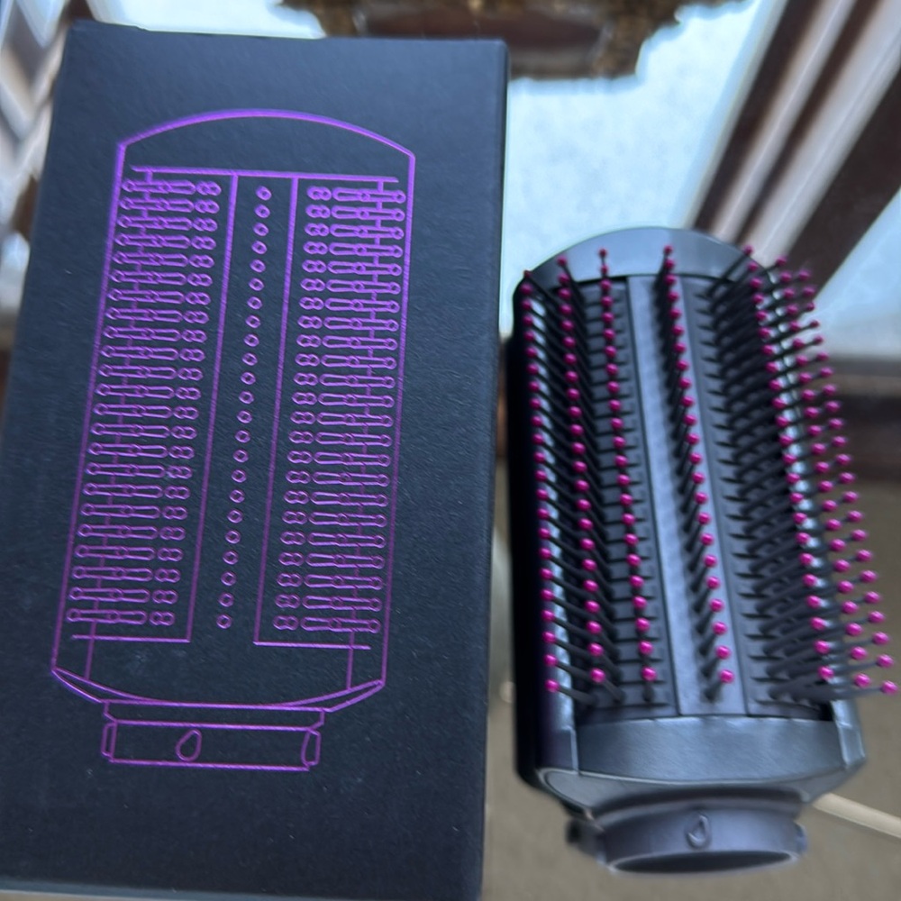Dyson airwrap soft smoothing brush